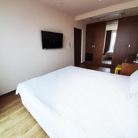 Jeju Jungmun Ocean Blue Hotel Согвипхо Экстерьер фото