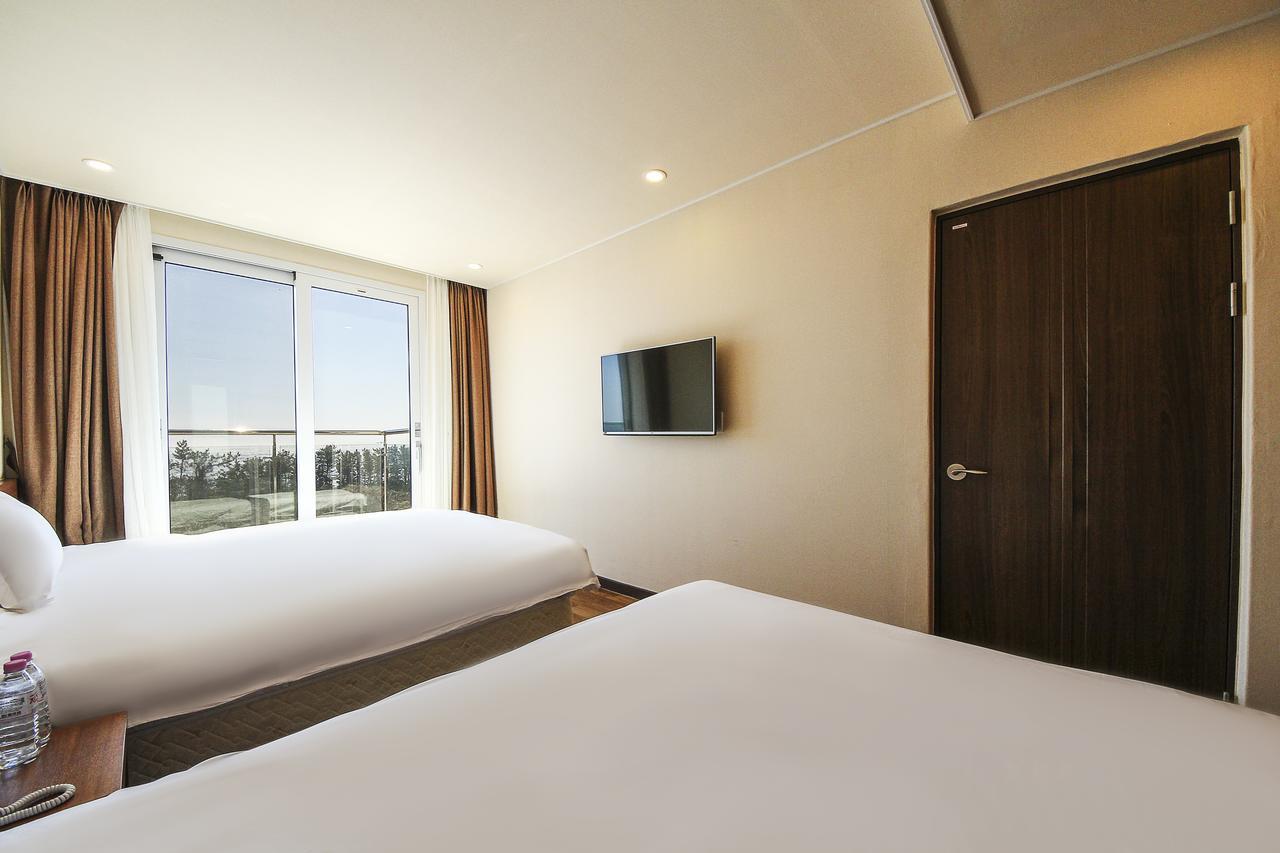 Jeju Jungmun Ocean Blue Hotel Согвипхо Экстерьер фото