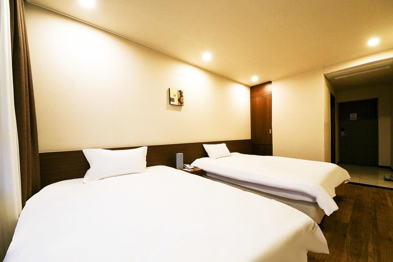 Jeju Jungmun Ocean Blue Hotel Согвипхо Экстерьер фото