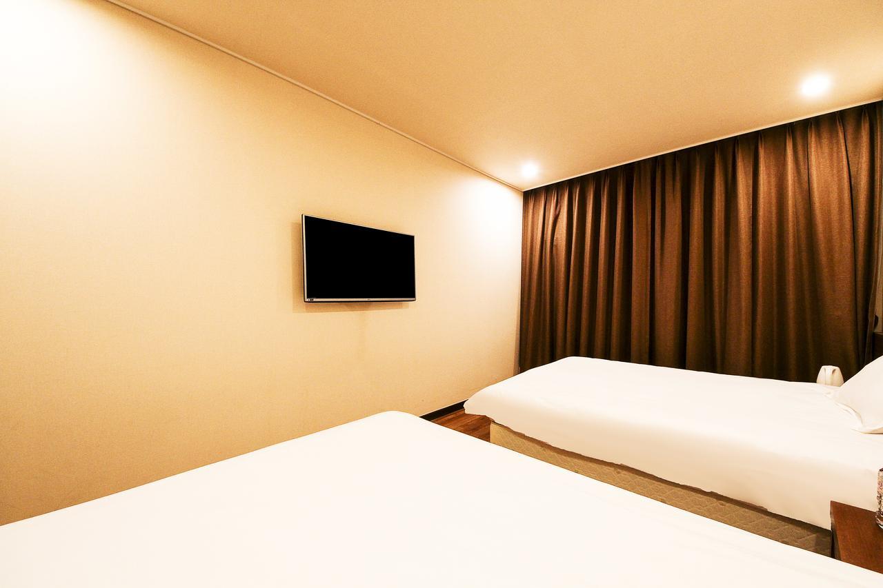 Jeju Jungmun Ocean Blue Hotel Согвипхо Экстерьер фото