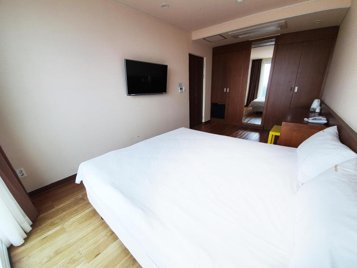 Jeju Jungmun Ocean Blue Hotel Согвипхо Экстерьер фото