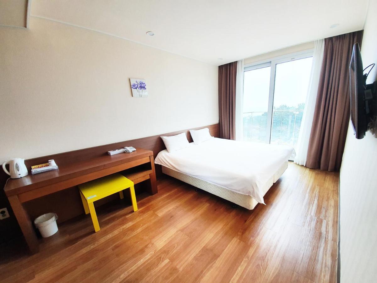 Jeju Jungmun Ocean Blue Hotel Согвипхо Экстерьер фото