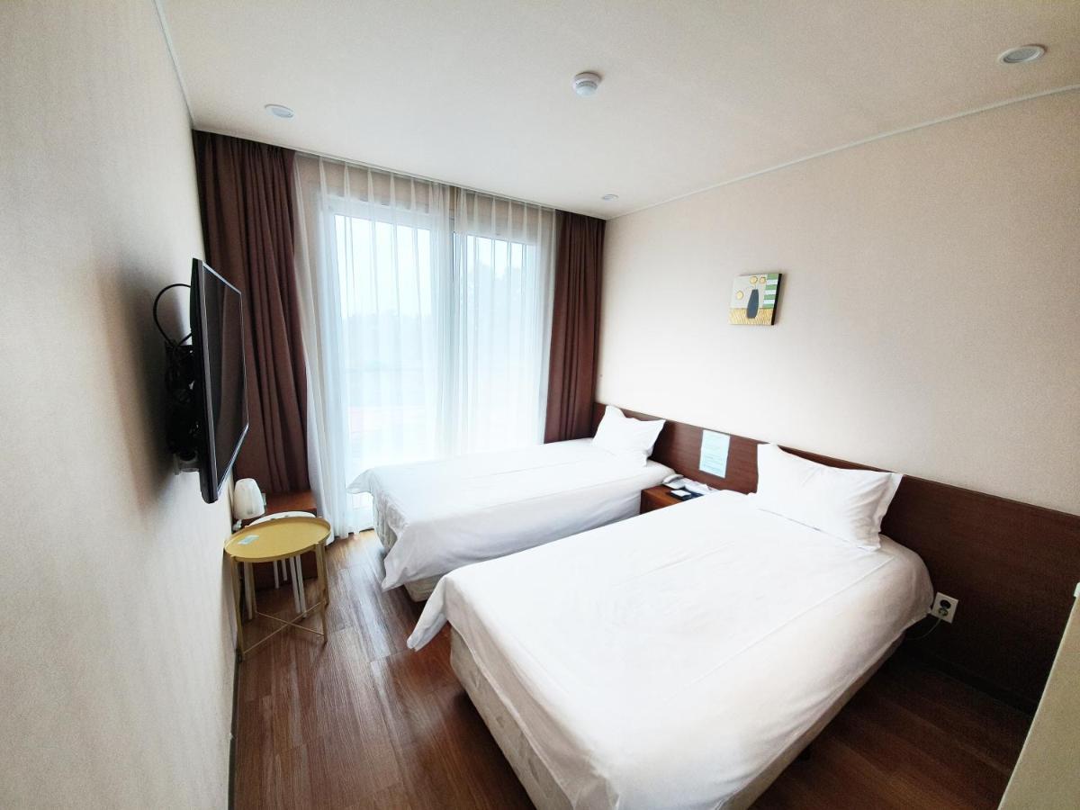 Jeju Jungmun Ocean Blue Hotel Согвипхо Экстерьер фото